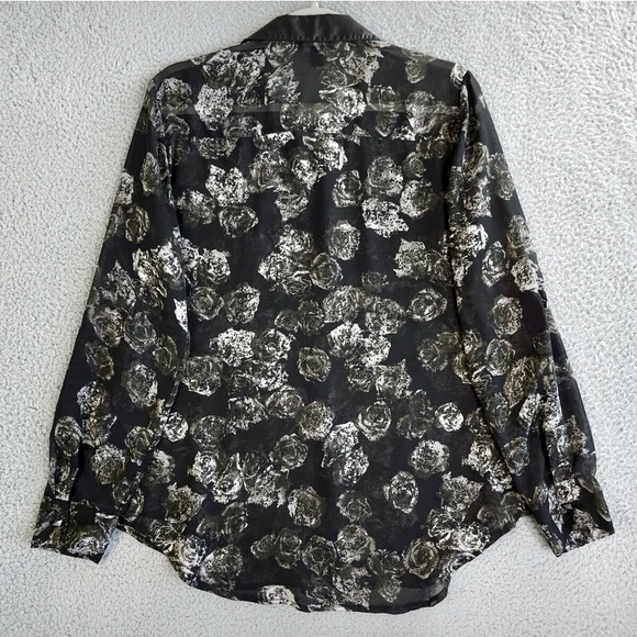 Rock & Republic Black, Gray & White Rose Long Sleeve Studded Button Up Size XS - Picture 4 of 8